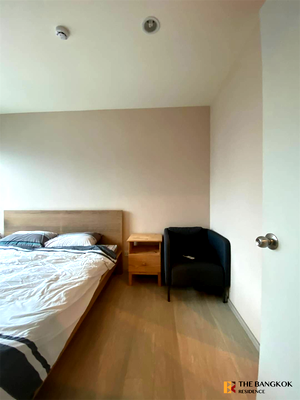 Condos for rent : Life Asoke near MRT Phetchaburi Station
