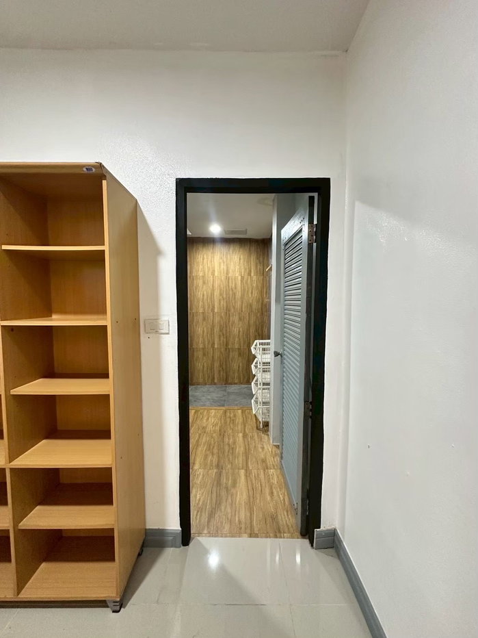 รูป RSTSL102 ให้เช่า บ้านเดี่ยวหรู 2 ชั้น สุทธิสาร – ลาดพร้าว 64 ขนาดที่ดิน 55 ตร.ว. พื้นที่ใช้สอย 350 ตร.ม. 5 นอน 2 น้ำ 60,000 บาท 064-959-8900 - รูปที่ 18/25