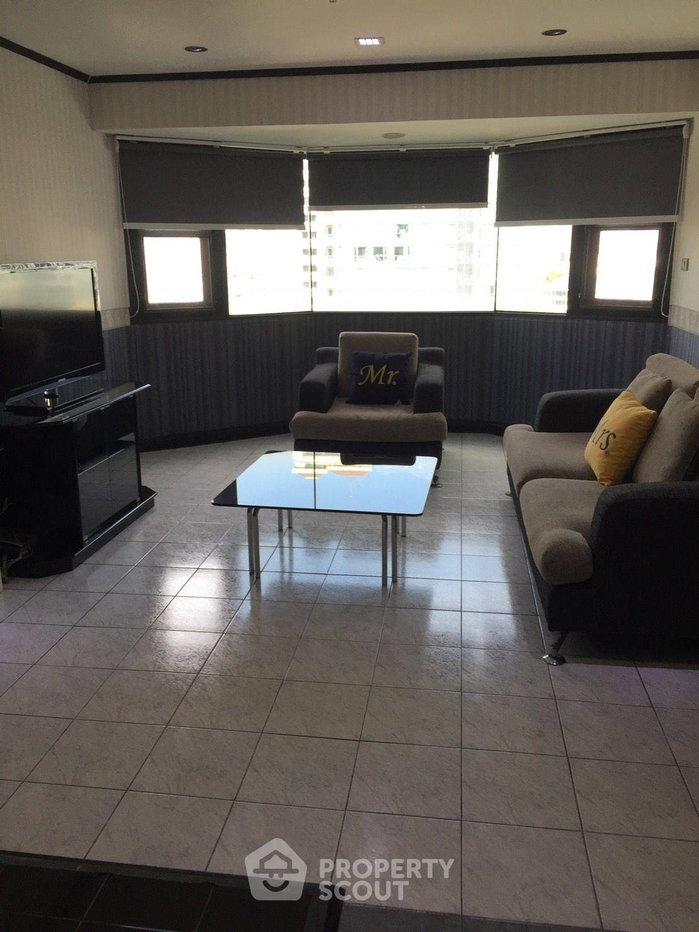 picture 2-BR 135 Sqm Baan Suanpetch Condominium 200m To BTS Phrom Phong (ID 696750) - 12/14