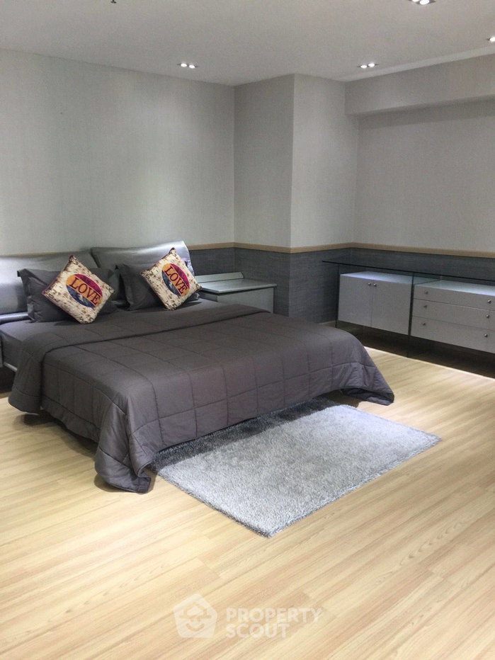 picture 2-BR 135 Sqm Baan Suanpetch Condominium 200m To BTS Phrom Phong (ID 696750) - 11/14