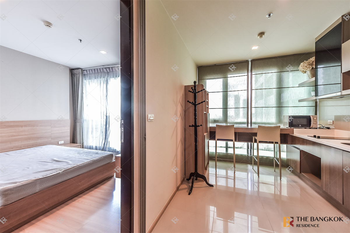 รูป ตอบโจทย์ทุกไลฟ์สไตล์ ริธึ่ม สาทร ใกล้ BTS สถานีสะพานตากสิน - รูปที่ 2/10