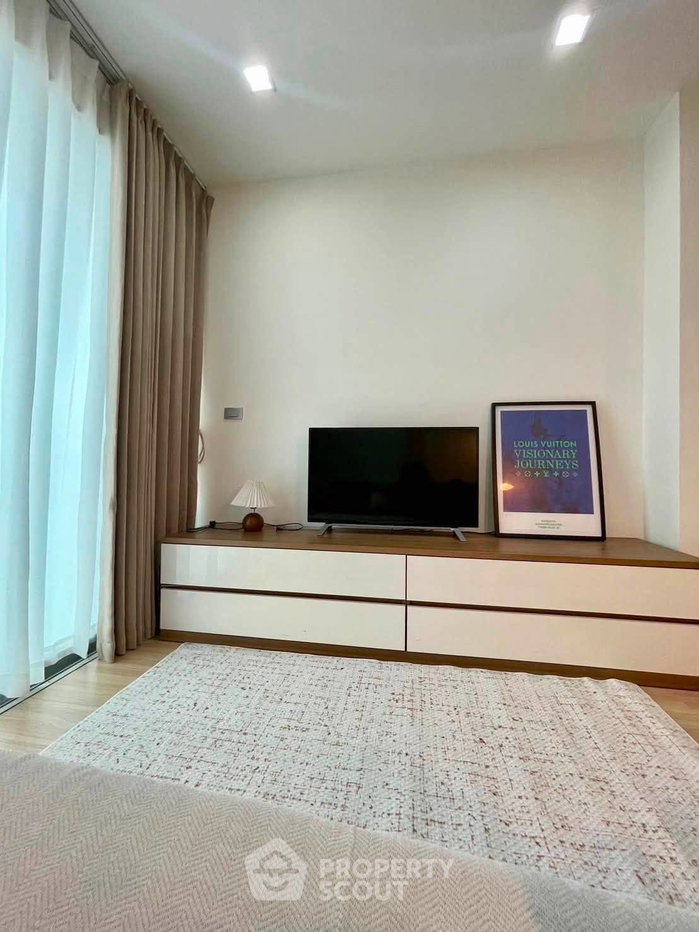 picture 16th-Floor 2-BR Sky Walk Residences 200m To BTS Phra Khanong (ID 3191445) - 3/8