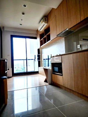 Condos for rent : Pet Friendly 1 Bed Large Room City View Fully furnished Condo Good Lacation Close To BTS Mo Chit  @   M Jatujak
