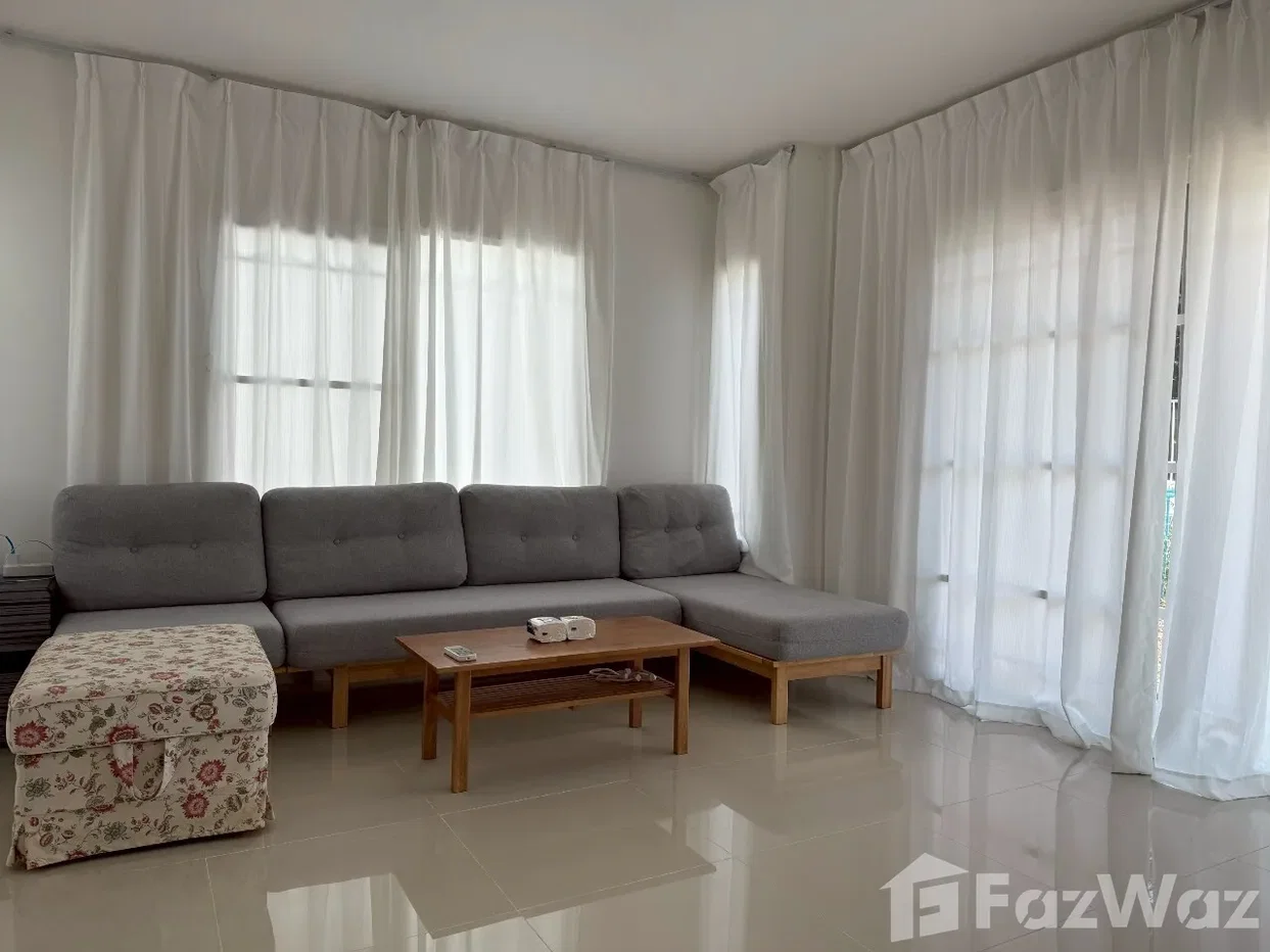 picture Stylish Living on A Peaceful Phuket Hillside 5367665 - 3/21