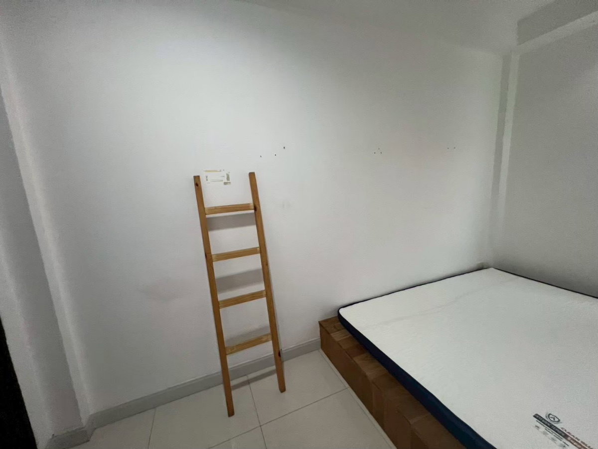 รูป RSTSL102 ให้เช่า บ้านเดี่ยวหรู 2 ชั้น สุทธิสาร – ลาดพร้าว 64 ขนาดที่ดิน 55 ตร.ว. พื้นที่ใช้สอย 350 ตร.ม. 5 นอน 2 น้ำ 60,000 บาท 064-959-8900 - รูปที่ 23/25