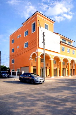 Shophouses for rent : Corner room building, 2 units, 3 and a half bedrooms, 8 bedrooms, Korat, Mittraphap-Nong Khai, PTT M6 Nakhon Ratchasima, 6 bathrooms, 100 sq m, 400