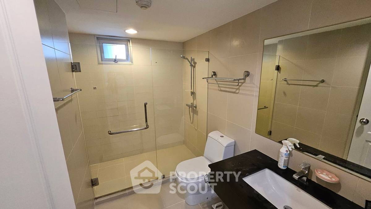 picture 16th-Floor 2-BR Belle Grand Rama 9 Near MRT Phra Ram 9 (ID 3189272) - 3/8