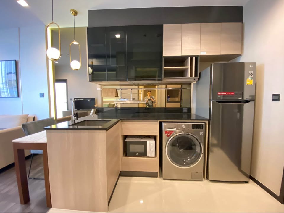 picture 1BR Walk-in Closet, Opposite MRT Rama 9 / Central Rama 9! 🏙️ - 6/13