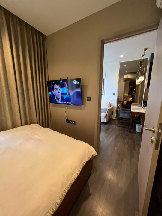 picture 1BR Walk-in Closet, Opposite MRT Rama 9 / Central Rama 9! 🏙️ - 3/13