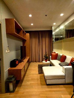 Condos for sale : Noble Reveal sells a well decorated room, good price, no additional fees, one price, 1 bedroom, 1 bathroom.