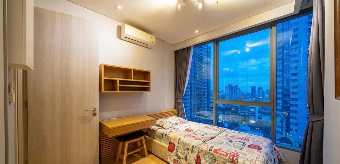 picture Owner Sale – THB 9.5M | The Lumpini 24, Corner Unit, 2 Bed 2 Bath, 55 sqm, 10th Floor, Sukhumvit 24 – Same Soi as Emporium - 5/8