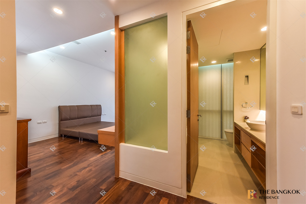 picture Start your comfort here Domus 16,18 near BTS Asok - 2/10