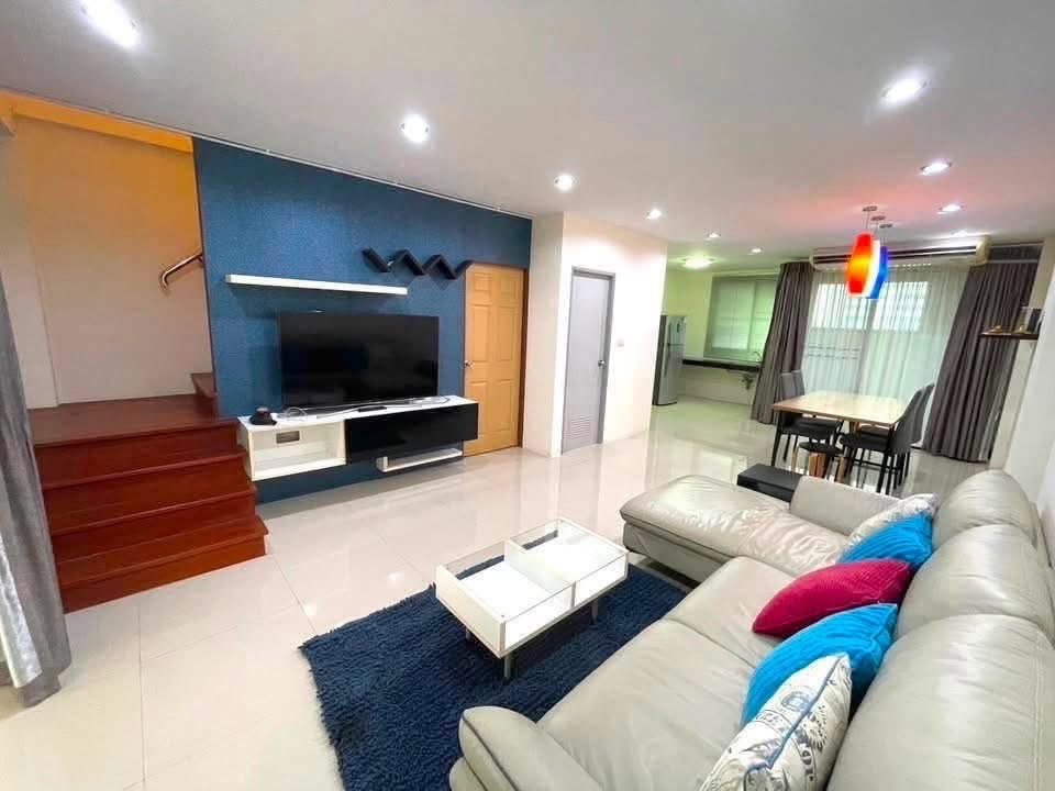picture Sale 2-storey Townhome @Saksaitarn Panorama - 3/16