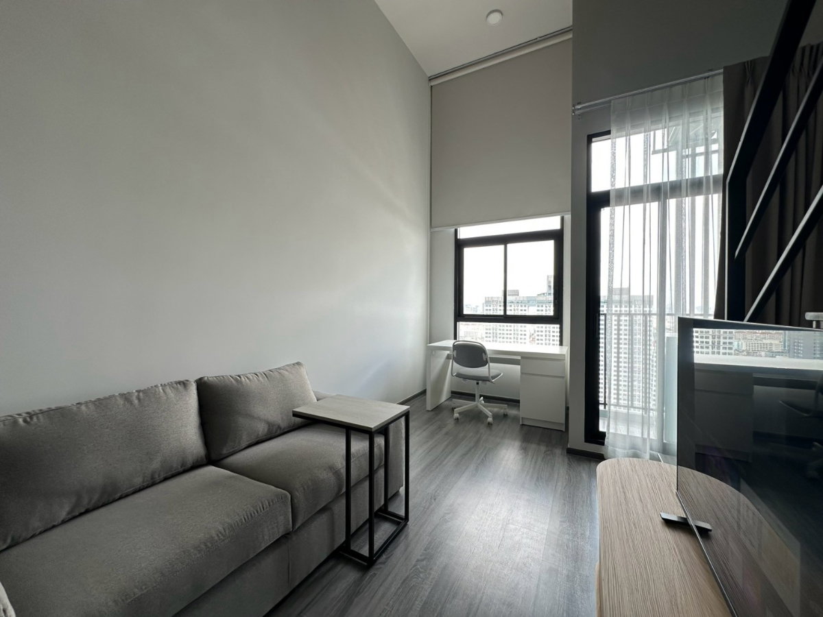 รูป 🔥Hot deal🔥 Duplex unit For rent: Ideo Ramkhamhaeng lamsali station near MRT Yaek Lamsali - รูปที่ 4/16