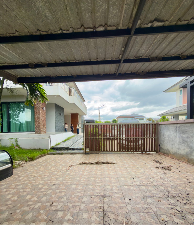 picture A large, luxurious detached pool villa ✨ on a 161.6 sq.m. plot of land, featuring a large koi pond that can be renovated into a swimming pool. - 24/26