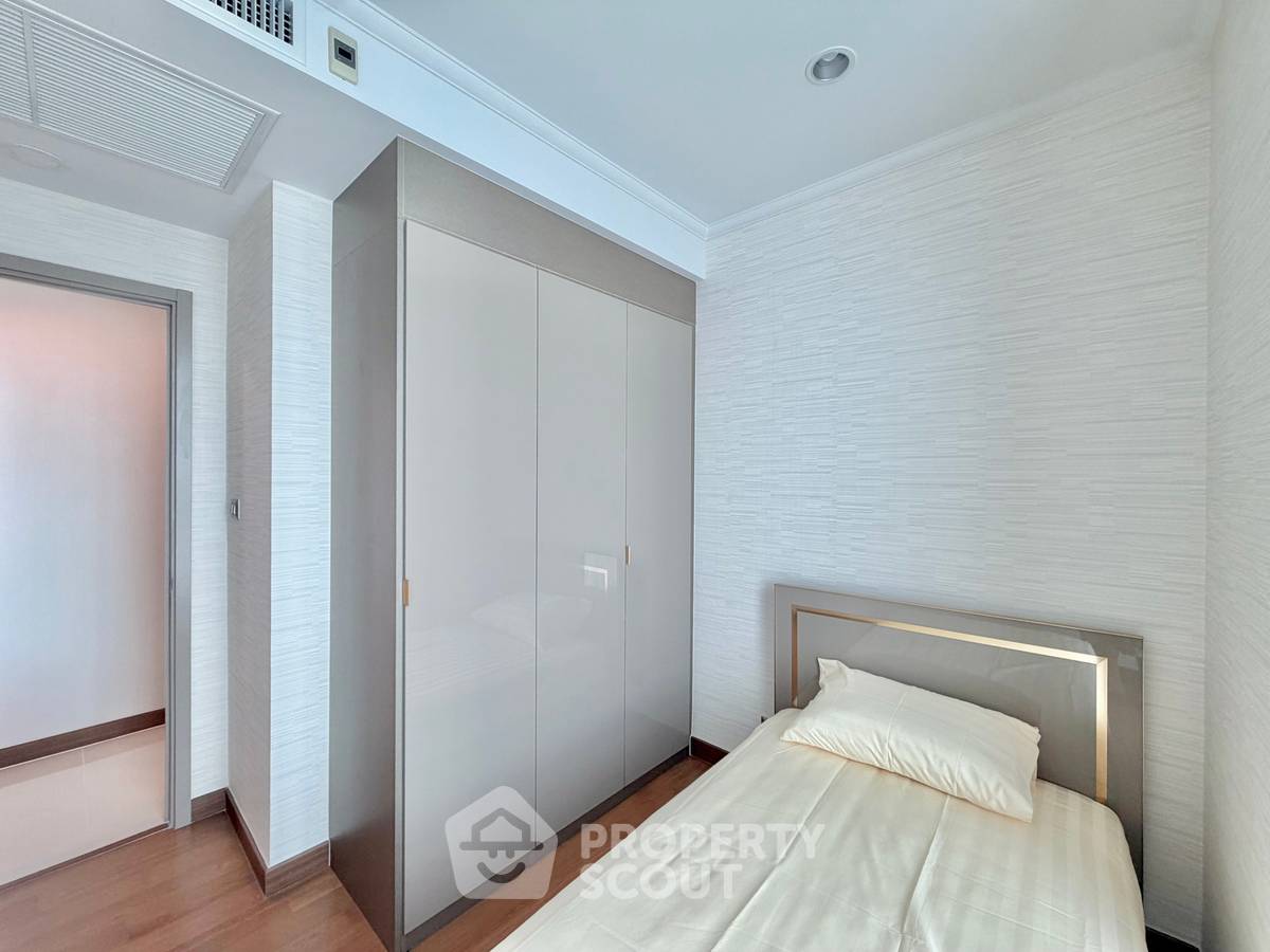 รูป คอนโด 2 ห้องนอน Supalai Oriental Sukhumvit 39 ใกล้ MRT เพชรบุรี (ID 3189115) - รูปที่ 10/11