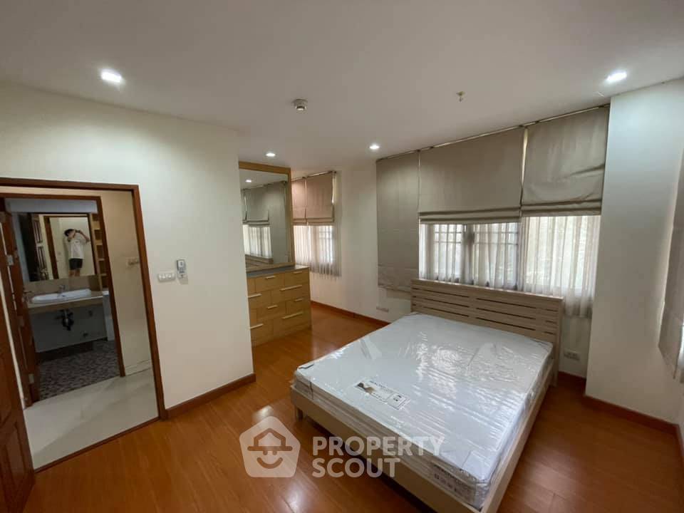 picture Great Value 1-BR At Klang Krung Resort Near MRT Huai Khwang (ID 401451) - 6/6