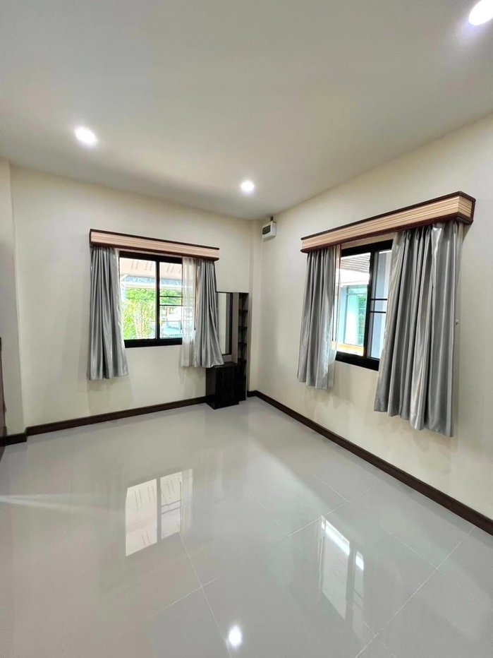 รูป 🏡✨ ขายพูลวิลล่า 2 ชั้น พร้อมสระว่ายน้ำส่วนตัว ใกล้โรงเรียนนานาชาติลานนา ✨🏡  CHD101857 - รูปที่ 11/24