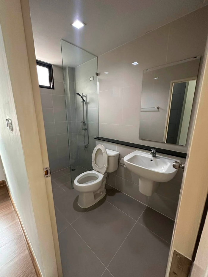 รูป 🏡✨ FOR RENT | AURA RAMKHAMHAENG 94 3 ห้องนอน 3 ห้องน้ำ บ้านเดี่ยว 2 ชั้น เฟอร์นิเจอร์ครบ พร้อมเข้าอยู่ ✔️ สามารถเลี้ยงสัตว์ได้ - รูปที่ 12/13