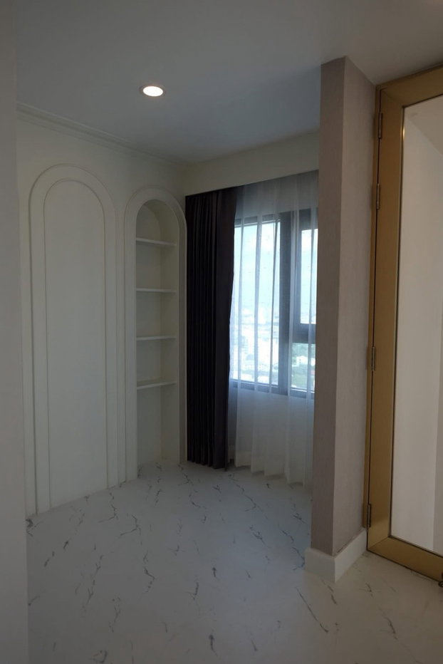 picture Knightsbridge Prime                Sathorn - 10/11