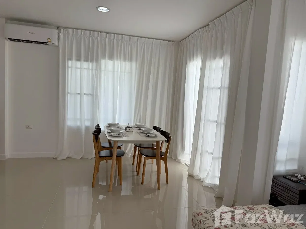 picture Stylish Living on A Peaceful Phuket Hillside 5367665 - 2/21