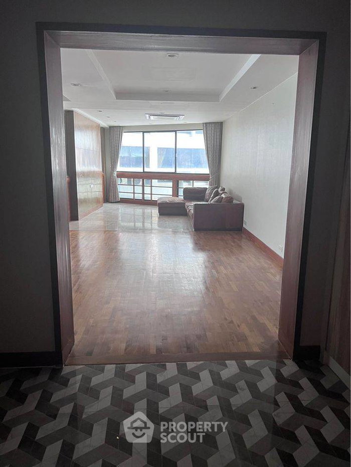 รูป คอนโด 3 ห้องนอน 204 ตร.ม. President Park Condominium ใกล้ MRT ศูนย์การประชุมแห่งชาติสิริกิติ์ (ID 1317365) - รูปที่ 2/14