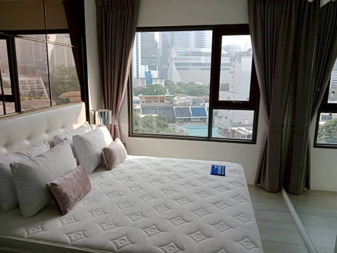 For Rent : Life one wireless (ST-02) (Close to BTS Plenchit )