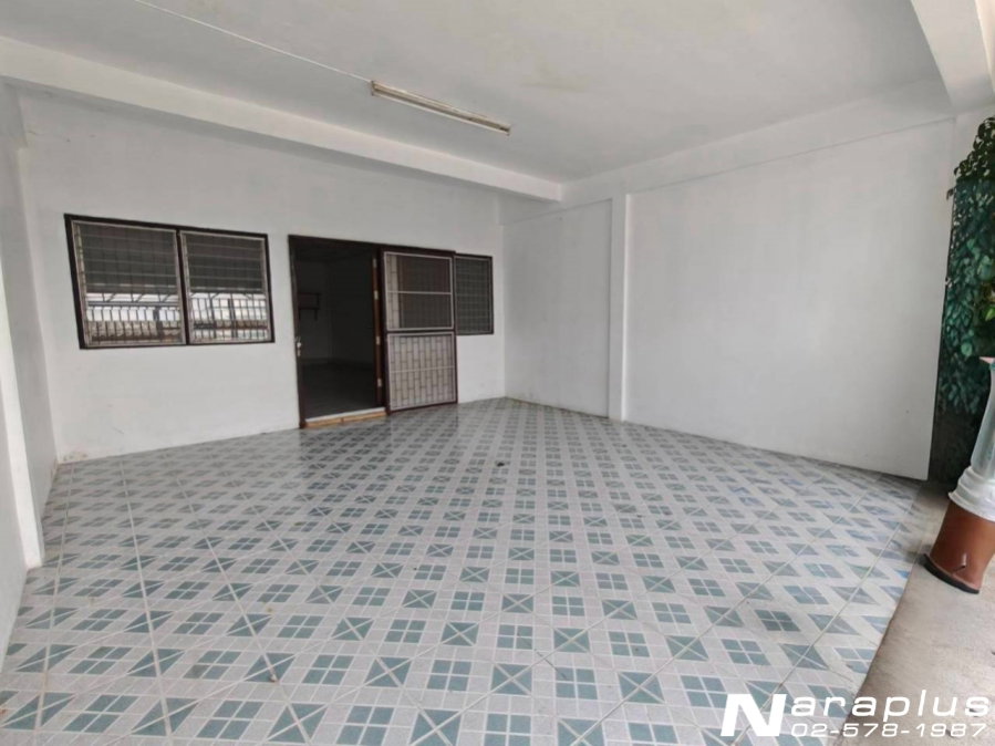 รูป 69070408 : ขายทาวน์เฮ้าส์ 2 ชั้น ขนาด 20 ตรว. หมู่บ้านบูรพาวิลล่า 12 ซอยวัดเวฬุวนาราม 16 ดอนเมือง ทำเลดี คุ้มค่าคุ้มราคาจับต้องได้ง่าย - รูปที่ 3/13