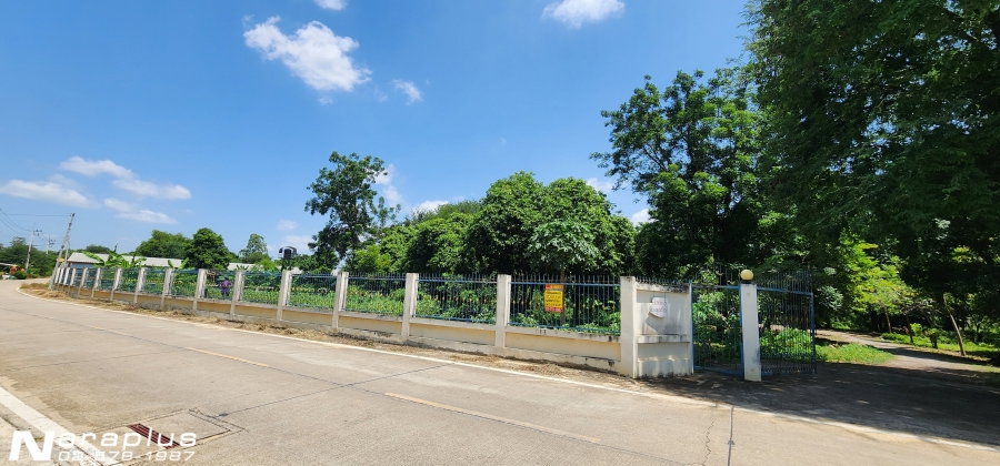 รูป 69060428 : ขายบ้านสไตล์รีสอร์ท พร้อมที่ดินติดโค้งน้ำแม่กลอง เนื้อที่ 2 ไร่ 52.7 ตารางวา พร้อมที่งอกติดแม่น้ำเกือบ 1 ไร่ อ.ท่ามะกา กาญจนบุรี - รูปที่ 21/22