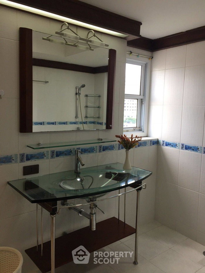 picture 2-BR 135 Sqm Baan Suanpetch Condominium 200m To BTS Phrom Phong (ID 696750) - 14/14