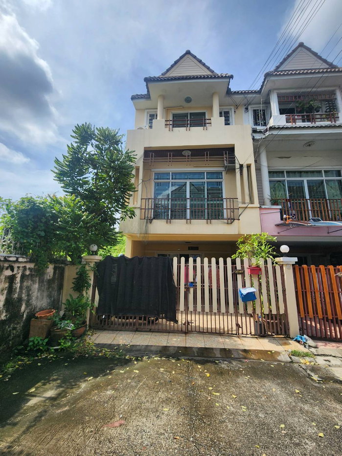 รูป SKI120🏠 บ้านหลังริม 4 ห้องนอน ใจกลางปากเกร็ด | 3.2 ล้าน - รูปที่ 1/6