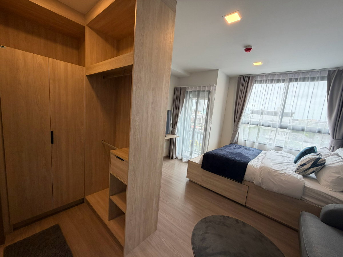 picture The Muve Bangwa – Beautifully Furnished 1-Bed, Only 650m to BTS/MRT Interchange - 5/10