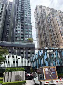  IDEO SATHORN - WONGWIAN YAI — 🧘 1BR High Floor, Studio Pilates Inside Condo, Near BTS & ICONSIAM!