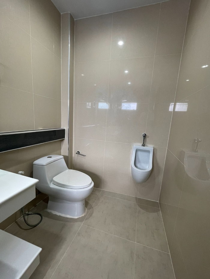 picture For Rent Large detached house The The Complete Sriracha - 13/21