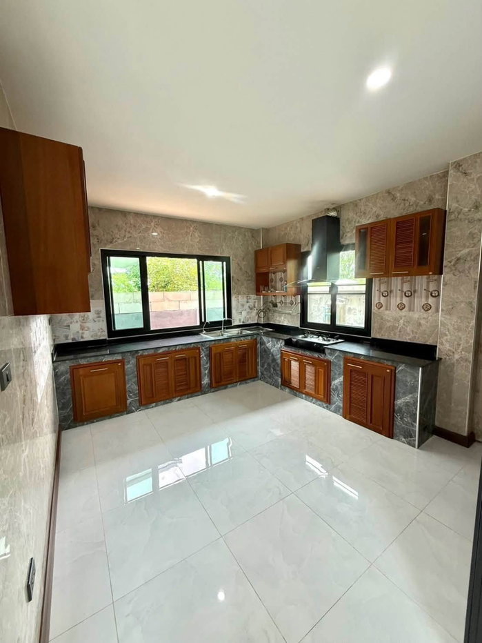 รูป 🏡✨ ขายพูลวิลล่า 2 ชั้น พร้อมสระว่ายน้ำส่วนตัว ใกล้โรงเรียนนานาชาติลานนา ✨🏡  CHD101857 - รูปที่ 21/24
