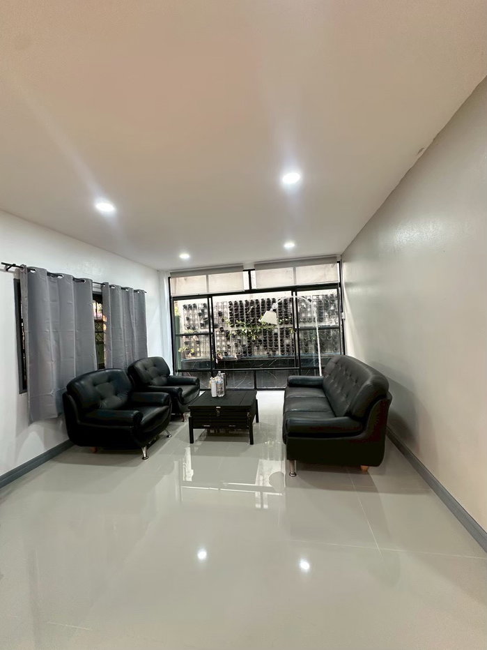 รูป RSTSL102 ให้เช่า บ้านเดี่ยวหรู 2 ชั้น สุทธิสาร – ลาดพร้าว 64 ขนาดที่ดิน 55 ตร.ว. พื้นที่ใช้สอย 350 ตร.ม. 5 นอน 2 น้ำ 60,000 บาท 064-959-8900 - รูปที่ 4/25