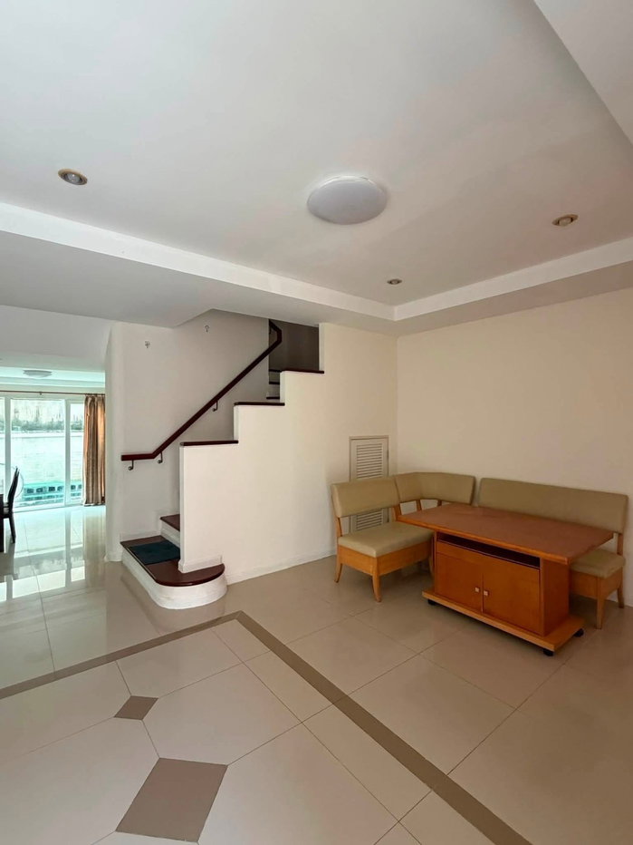 รูป 🏡✨ ให้เช่า Townhome 3 ชั้น Supalai Parkville Ramintra 23 4 ห้องนอน 3 ห้องน้ำ บ้านหลังใหญ่ ฟังก์ชันครบ - รูปที่ 3/12