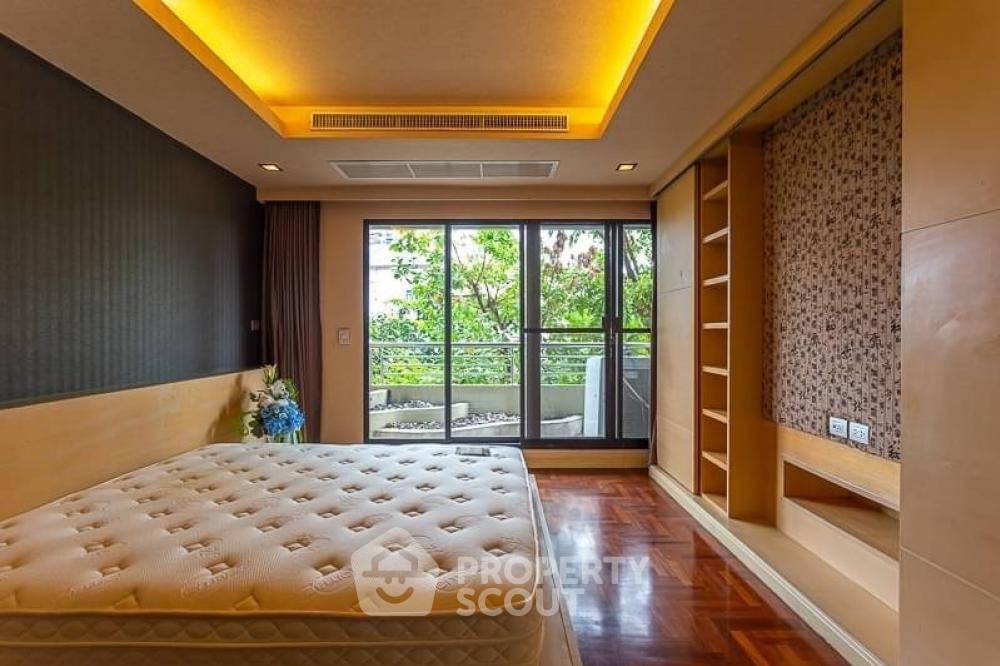 picture 3-BR Supreme Ville Condominium Near MRT Khlong Toei (ID 1441324) - 6/15