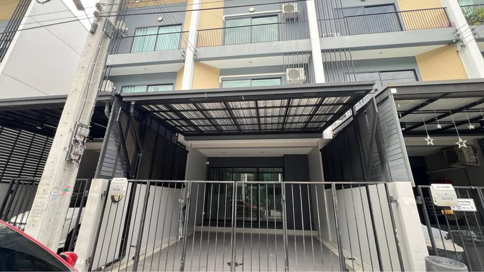 รูป R3130 ให้เช่าทาวน์โฮม 3 ชั้น บ้านนลินอเวนิว 5 รามอินทรา-มีนบุรี (ว่างค่ะ) - รูปที่ 2/18