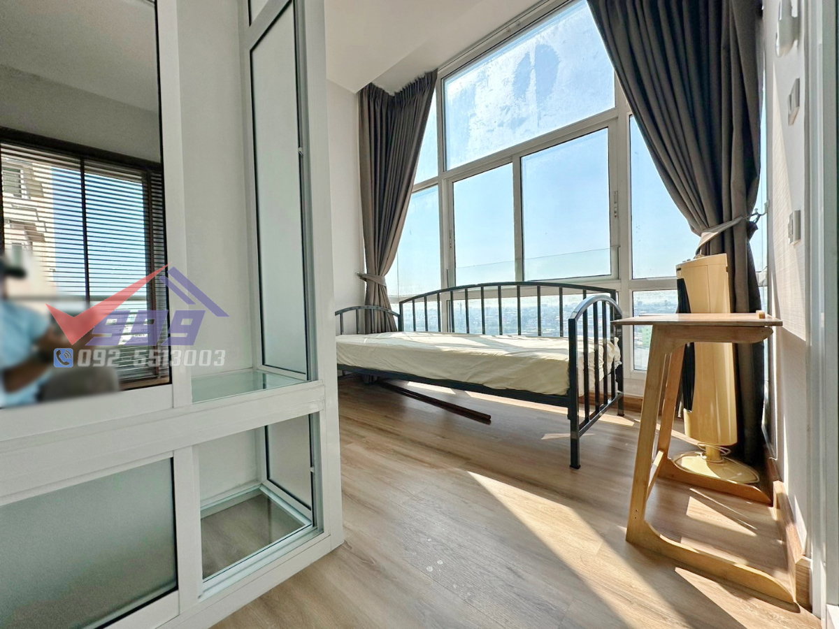 picture For Rent: Spacious Corner Condo with Beautiful View and Privacy - 8/38