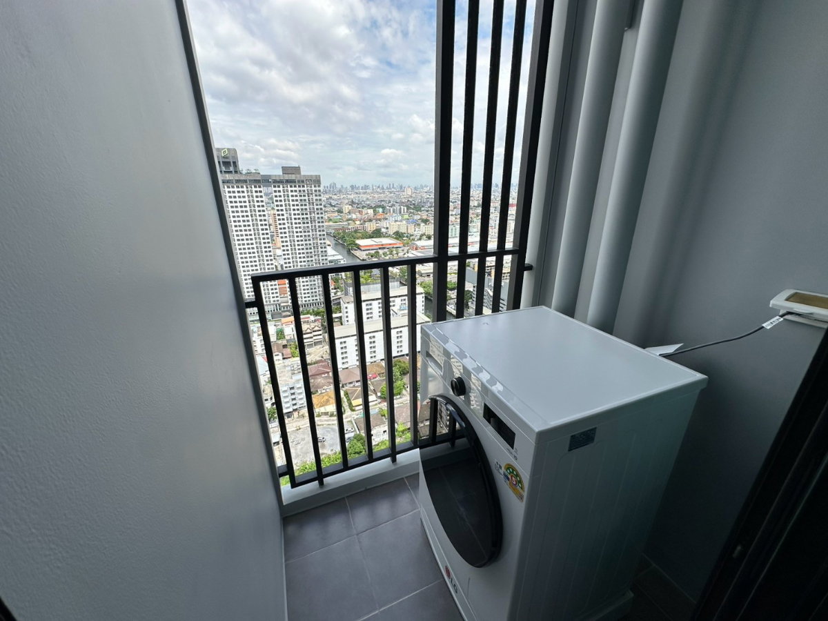 รูป 🔥Hot deal🔥 Duplex unit For rent: Ideo Ramkhamhaeng lamsali station near MRT Yaek Lamsali - รูปที่ 14/16