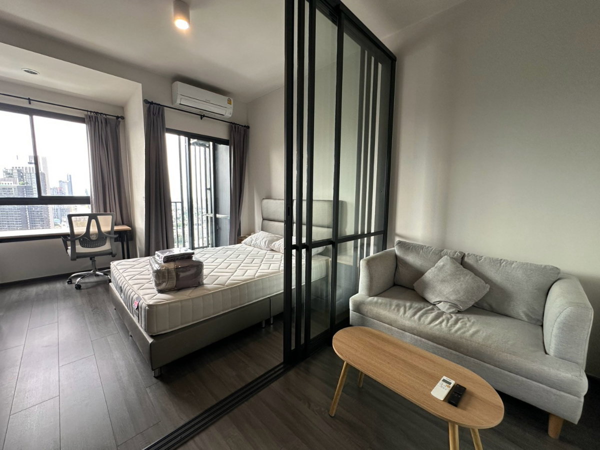 รูป For Rent: Ideo Sukhumvit-Rama 4 Fully Furnished unit with nice view near BTS Phrakhanong - รูปที่ 3/10