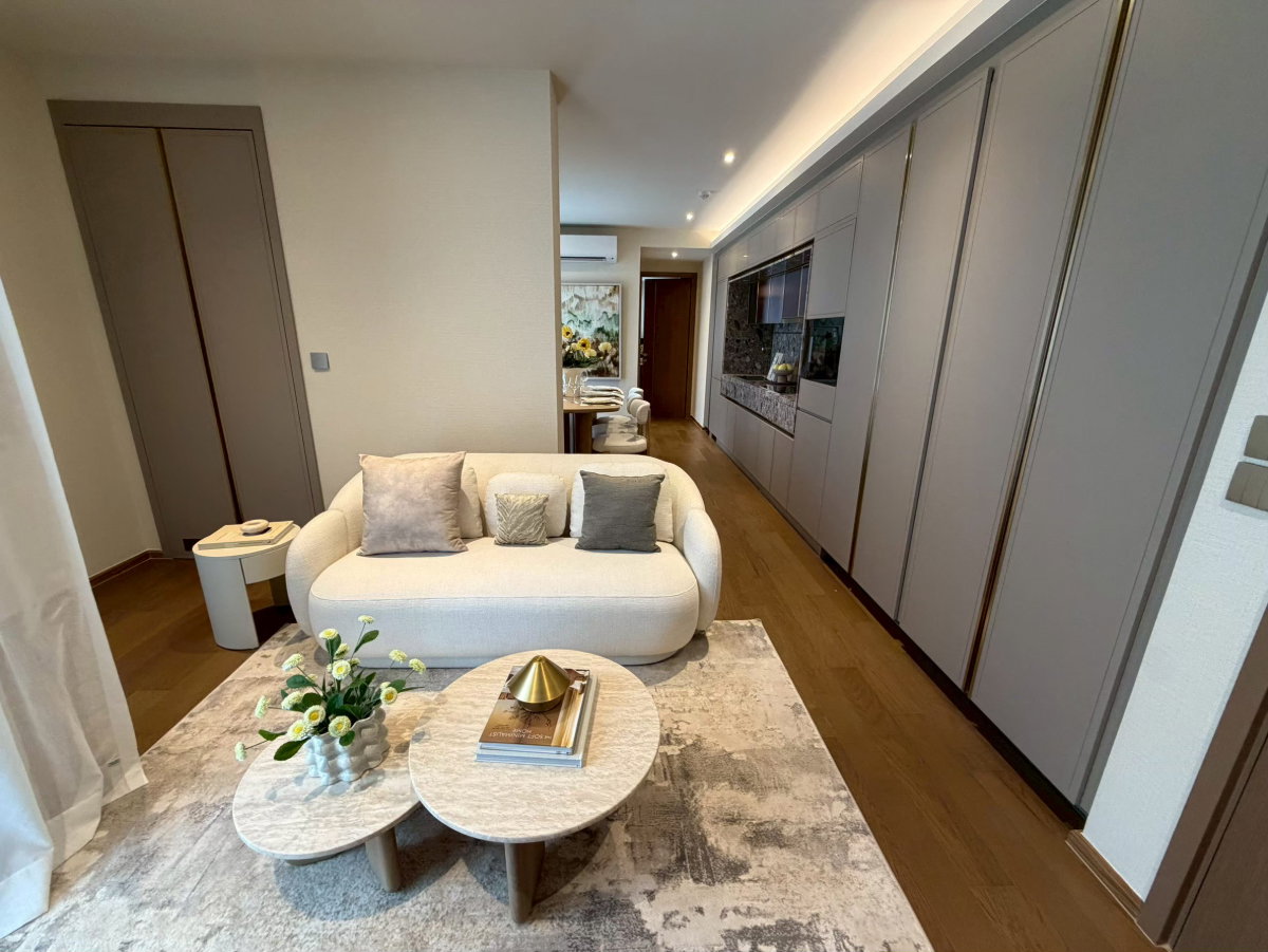 picture Ultra-Luxury Pet-Friendly Condo for Sale: Via 34 Sukhumvit, Spacious 93.02 sq.m., Exclusive Privacy - 2/15