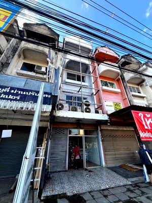 อาคารพาณิชย์ บ้านข้างวัด : 🔥 ขายด่วน! อาคารพาณิชย์ 4 ชั้น ทำเลทองติดถนนเชียงใหม่-หางดง ขาเข้าเมืองเชียงใหม่ โอกาสสร้างกำไรที่นักลงทุนตามหา! 