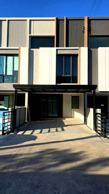 เช่าทาวน์โฮม เทสโก้โลตัส บางพลี : ให้เช่า Pleno Sukhumvit–Bangna 4 (Pleno Mega Chic) บ้านใหม่ 155 ตร.ม. มี Working Space ใกล้ Mega Bangna เพียง 800 เมตร