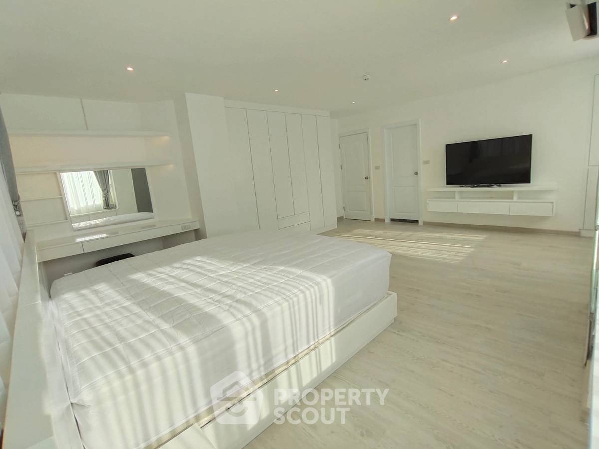 picture 100m From BTS Sala Daeng | 2-BR 144 Sqm At Silom Condominium (ID 382005) - 14/18