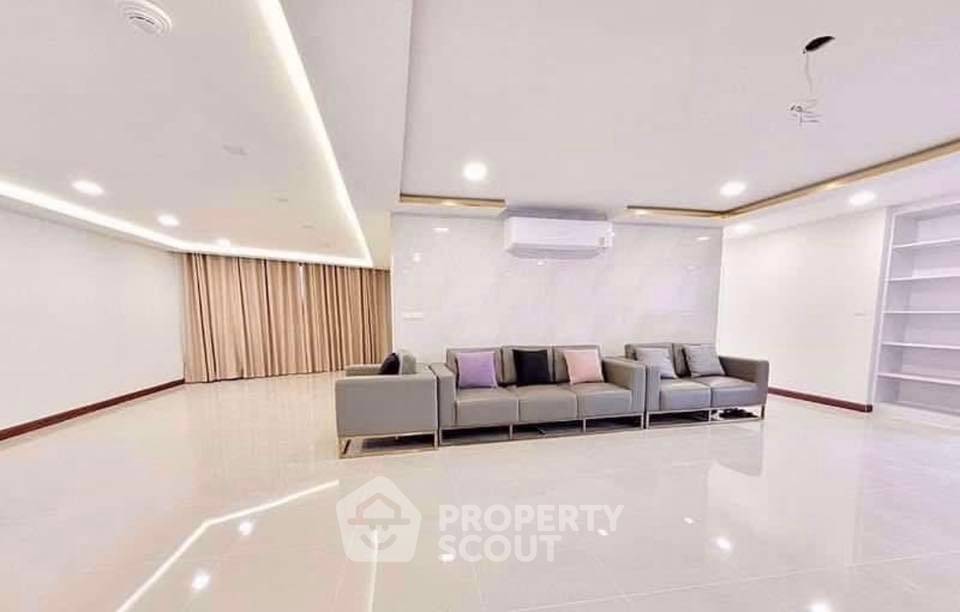 รูป คอนโด 3 ห้องนอน ขนาด 220 ตารางเมตร President Park Condominium ใกล้ MRT ศูนย์การประชุมแห่งชาติสิริกิติ์ (ID 2836365) - รูปที่ 2/7