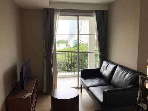 R1098/[For Rent] Maestro 39 Residence (Soi Sukhumvit 39) | Pet-Friendly Low-Rise Residence