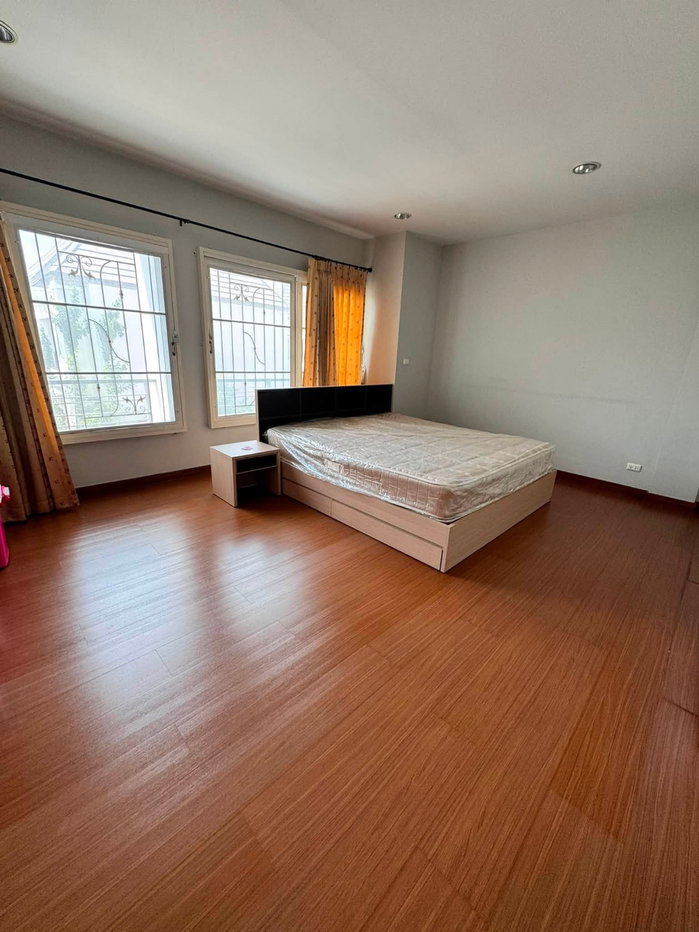 รูป 🏠 ขาย ทาวน์โฮม 3 ชั้น บ้านกลางกรุง เดอะ รอยัล เวียนนา รัชวิภา ทำเลดี ติดถนนใหญ่รัชดาภิเษก หน้าบ้านทิศเหนือ ✅พร้อมเฟอร์นิเจอร์บิวท์อิน - รูปที่ 13/13