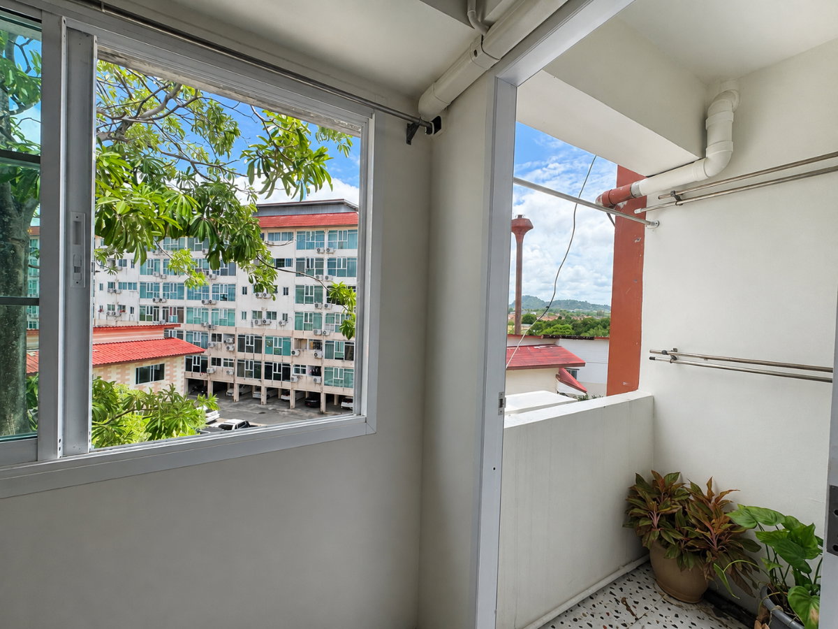 picture City-center condo at Fueangfa Condotel, only 1.69M THB! 🏙️✨ - 6/7